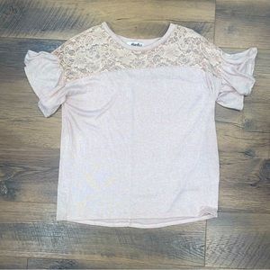 ❤️ 3/$20 Sale ❤️ NWOT Boutique Knit Top